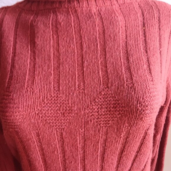 Vintage Medium Women's Turtleneck Sweater 1970's Rusty Red Ribbed Knit Velma - Picture 4 of 6